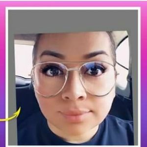 Meet your Posher, Connie